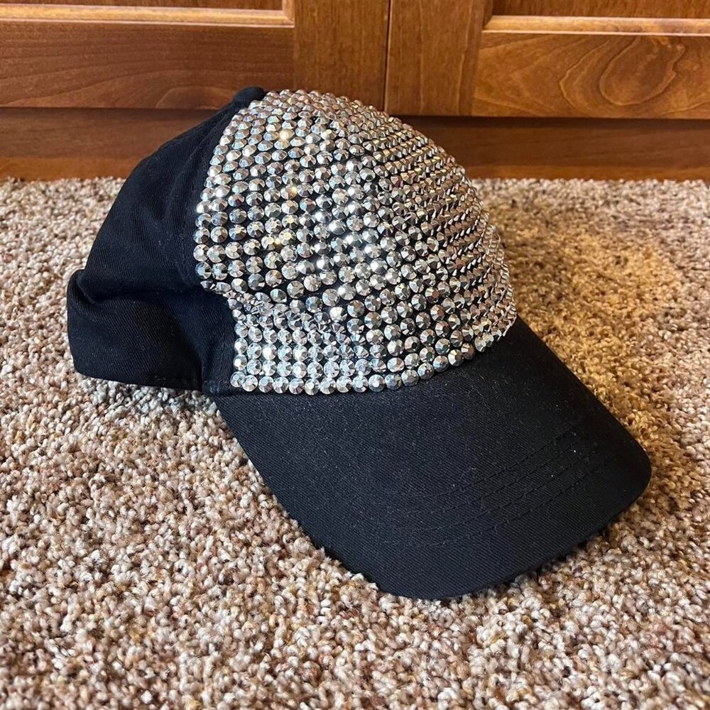 Black‎ and Silver Bedazzled Cap 🖤